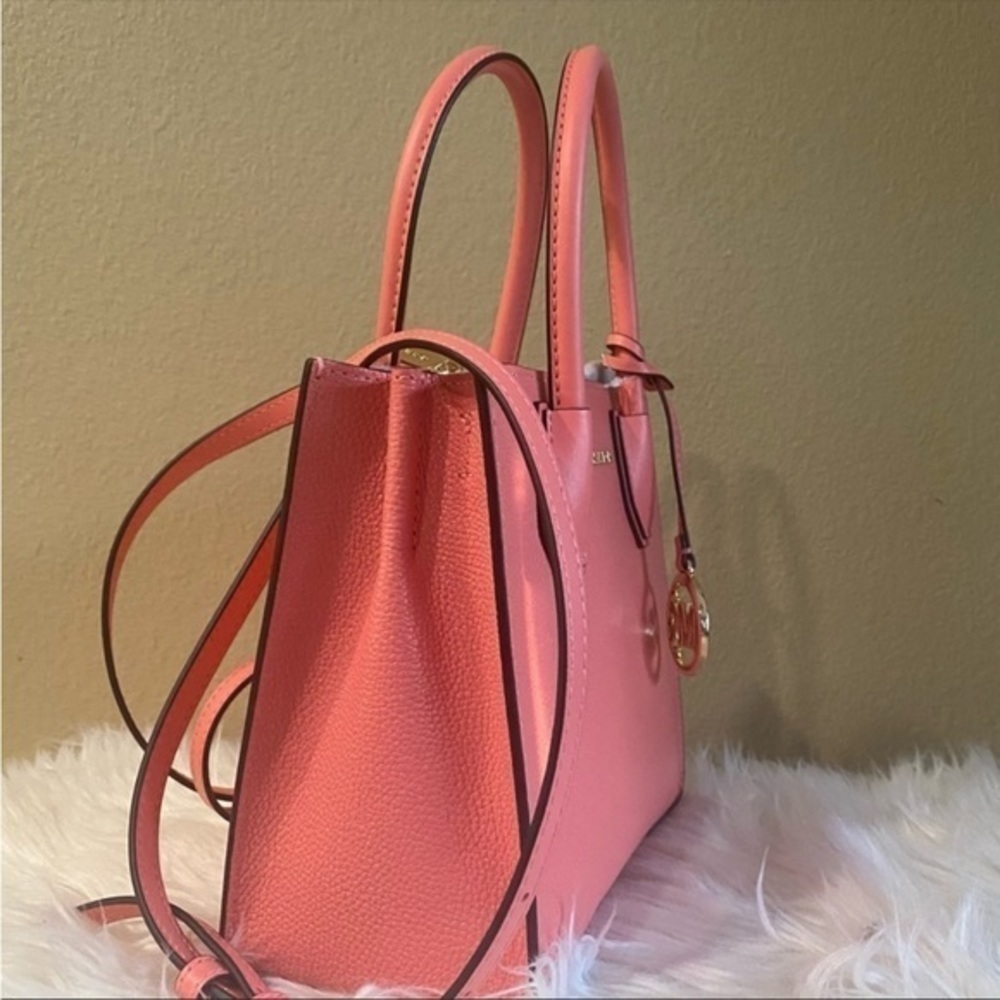 New Michael Kors Mercer medium messenger Bag - Picture 11 of 15